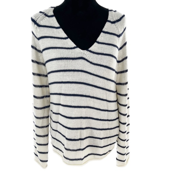 H&M Basics V-Neck Loose Knit Raglan Sleeve Sweater White/Blue Stripe Size Small - Picture 1 of 14